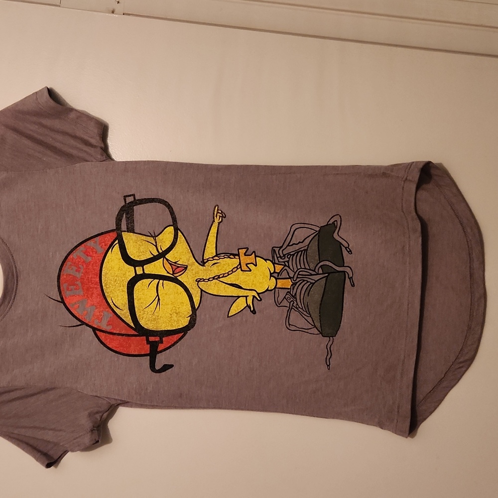 Looney Tunes T Shirt size Small. Multicolor - Picture 3 of 4